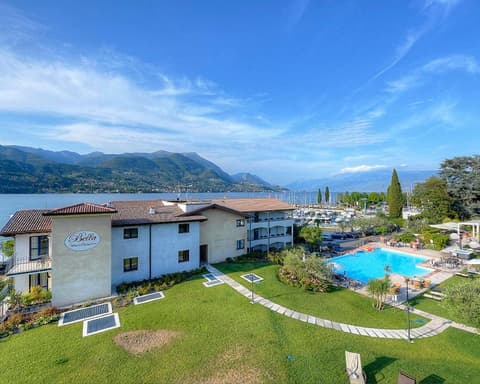 Bella Hotel & Restaurant, 