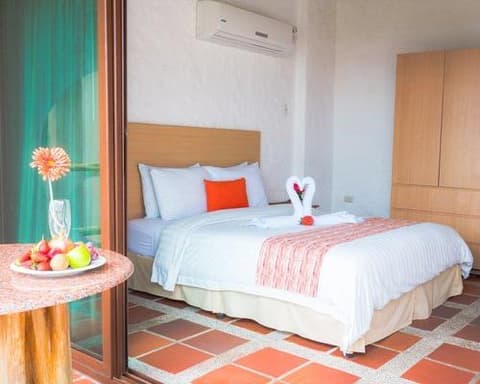 BAJA MONTAÑITA BEACH RESORT, 