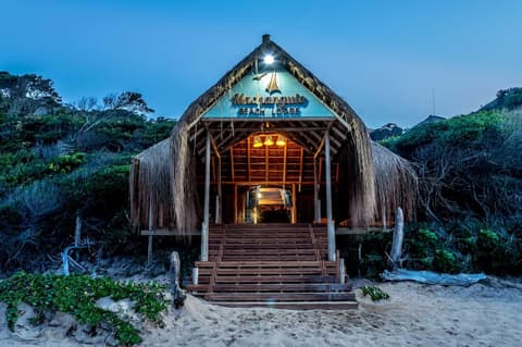 Machangulo Beach Lodge, Frente do estabelecimento