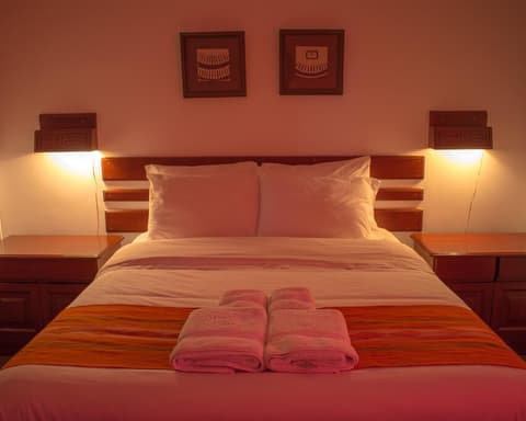 Hotel Explorer Deluxe, 