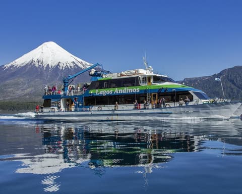 Santiago, Lagos y Volcanes 