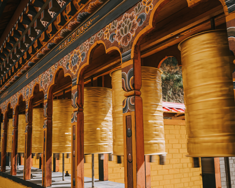 EXPLORE BHUTAN Grantour con Festival di Paro