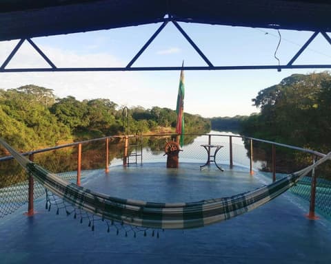 Paquete 3 días 2 noches, Navegación en Flotel Reina del Enín