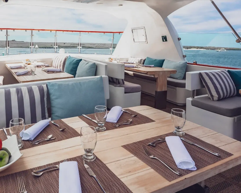 Crucero Coral I y II: Galápagos 4D 3N - Latinos