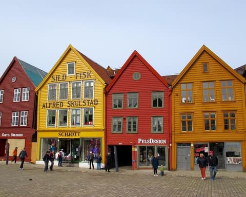 Fiordi e Preikestolen