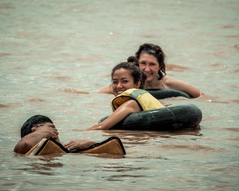 Paquete 3 días 2 noches, Navegación en Flotel Reina del Enín
