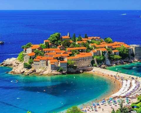 Gülsüm Elkhatroushi with a 5*Premium Program to Bosnia & Montenegro 4N/5D