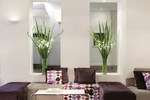 RH Rochester Concept, Lobby