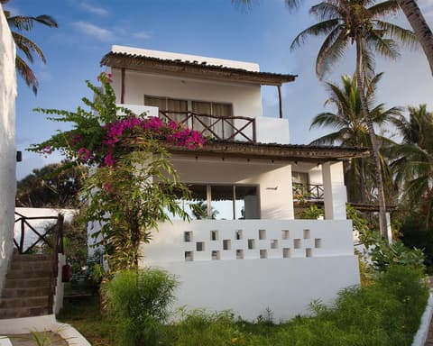 Barracuda Inn Beach Resort, 