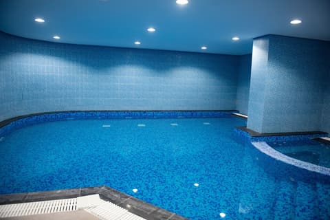 Rozana Hotel, Indoor pool