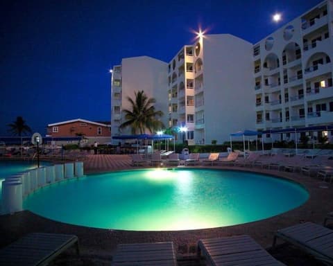 Aquamarina Beach Hotel Cancun, 