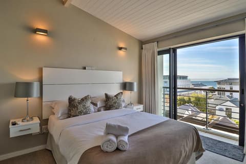 Whale Coast All-Suite-Hotel , 