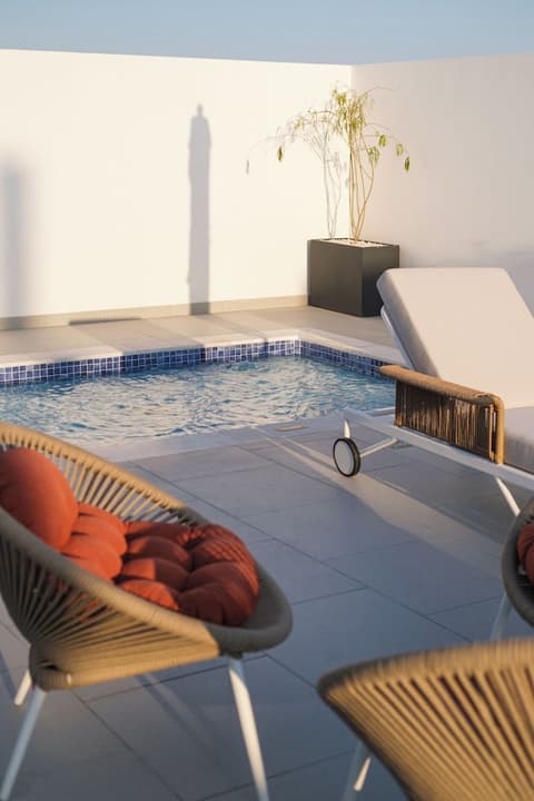 Studio M Muscat, Outdoor pool