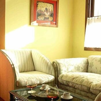 Campanilla Hotel, Lobby Sitting Area