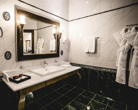 SHAMAKHI PALACE SHARADIL, 