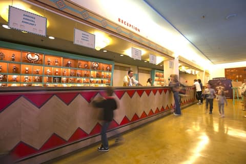 Disney Hotel Santa Fe, Reception