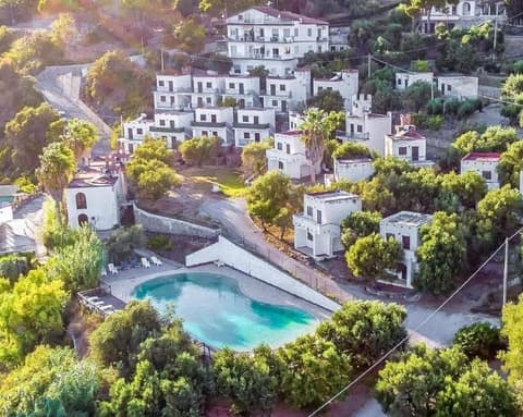 Hydra Club Hotel & Village, 