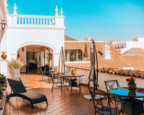 HOTEL PARADOR SANTA MARIA LA REAL, 