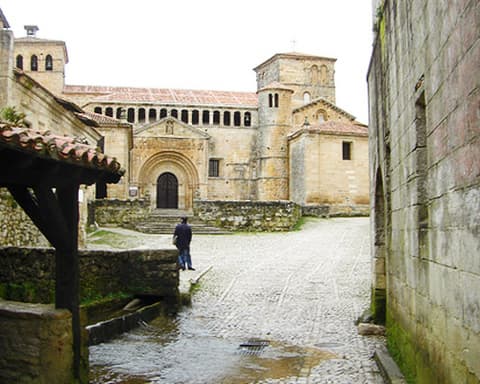 CIELOS DE LA MANCHA Y EXTREMADURA: VIAJE ENTRE HISTORIA, SABORES Y ESTRELLAS