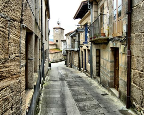 De La Ribeira Sacra a Oporto