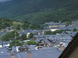 Aventura Pet-Friendly en los Pirineos: Vielha, Espot y Ordino con tu Mejor Amigo