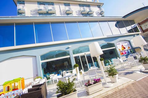 HOTEL MASSIMO - CESENATICO, 