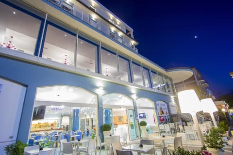 HOTEL MASSIMO - CESENATICO, 