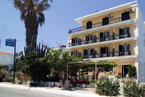 NIKI HOTEL, 