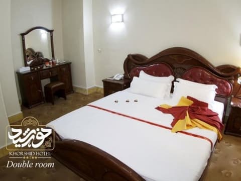 Qom Khorshid Hotel, 
