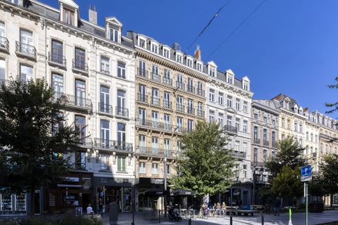 LATROUPE Grand Place Hostel, 