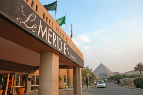 Le Meridien Pyramids Hotel and Spa, 