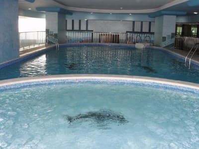 Al Bustan Tower Hotel Suites, 