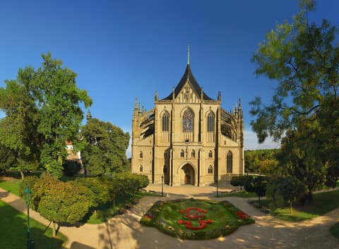 Tour de la Republica Checa: Castillos y Balnearios