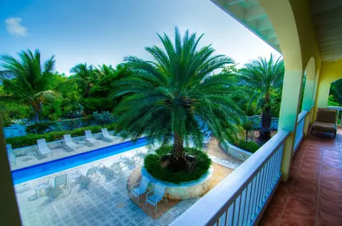Grace Bay Beach Ocean Villas, 