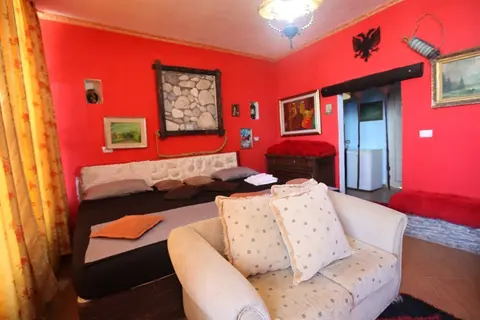Vila Oda e Miqve, 