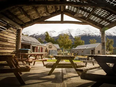The Headwaters Eco Lodge, 
