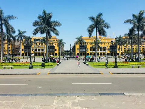 Descubrimiento del Perú con vuelos internos