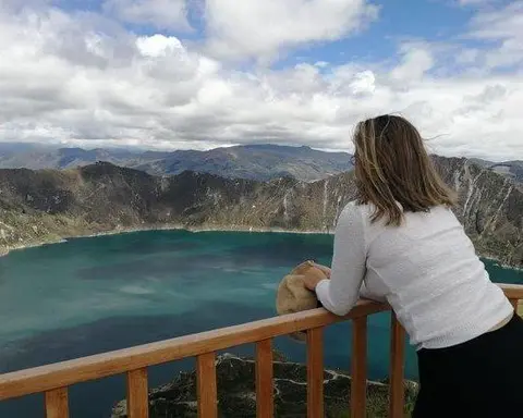 Quito - Avenue of the Volcanoes and Baños/ 3 days