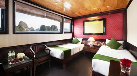 Kreuzfahrt mit der Dschunke durch die Halong Bucht