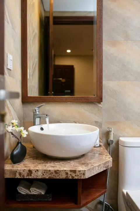 Emerald Hotel Hanoi Hai Ba Trung, 