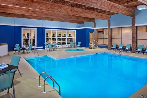 Providence Marriott Downtown, Pool