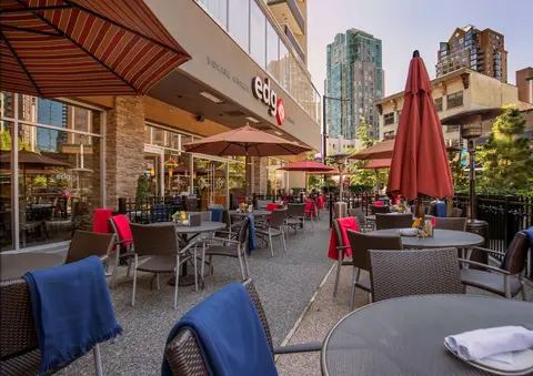 Best Western Premier Chateau Granville Hotel & Suites & Conf. Centre, Restaurant