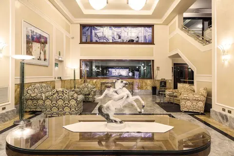 Doria Grand Hotel, Lobby