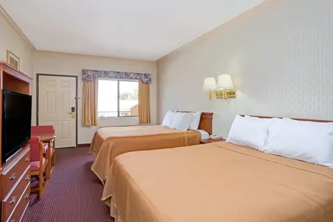 Travelodge by Wyndham Lynwood, Room