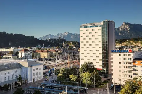Austria Trend Europa Salzburg, Exterior