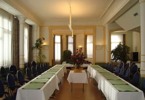 Hotel Le Dome, Meeting facility