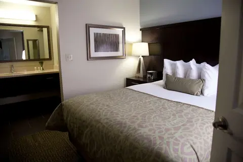 Sonesta ES Suites San Francisco Airport San Bruno, Room