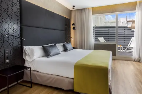Catalonia Giralda Hotel, Room