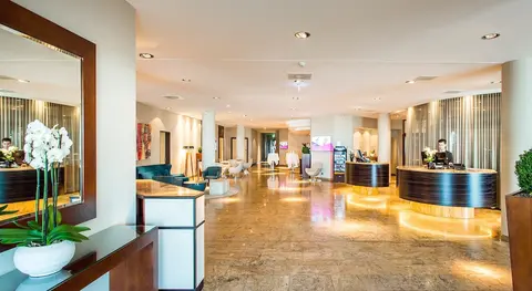 Mövenpick Hotel Lausanne, Interior entrance