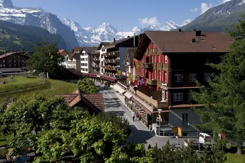 Swiss Lodge Hotel Bernerhof Wengen, Front of property